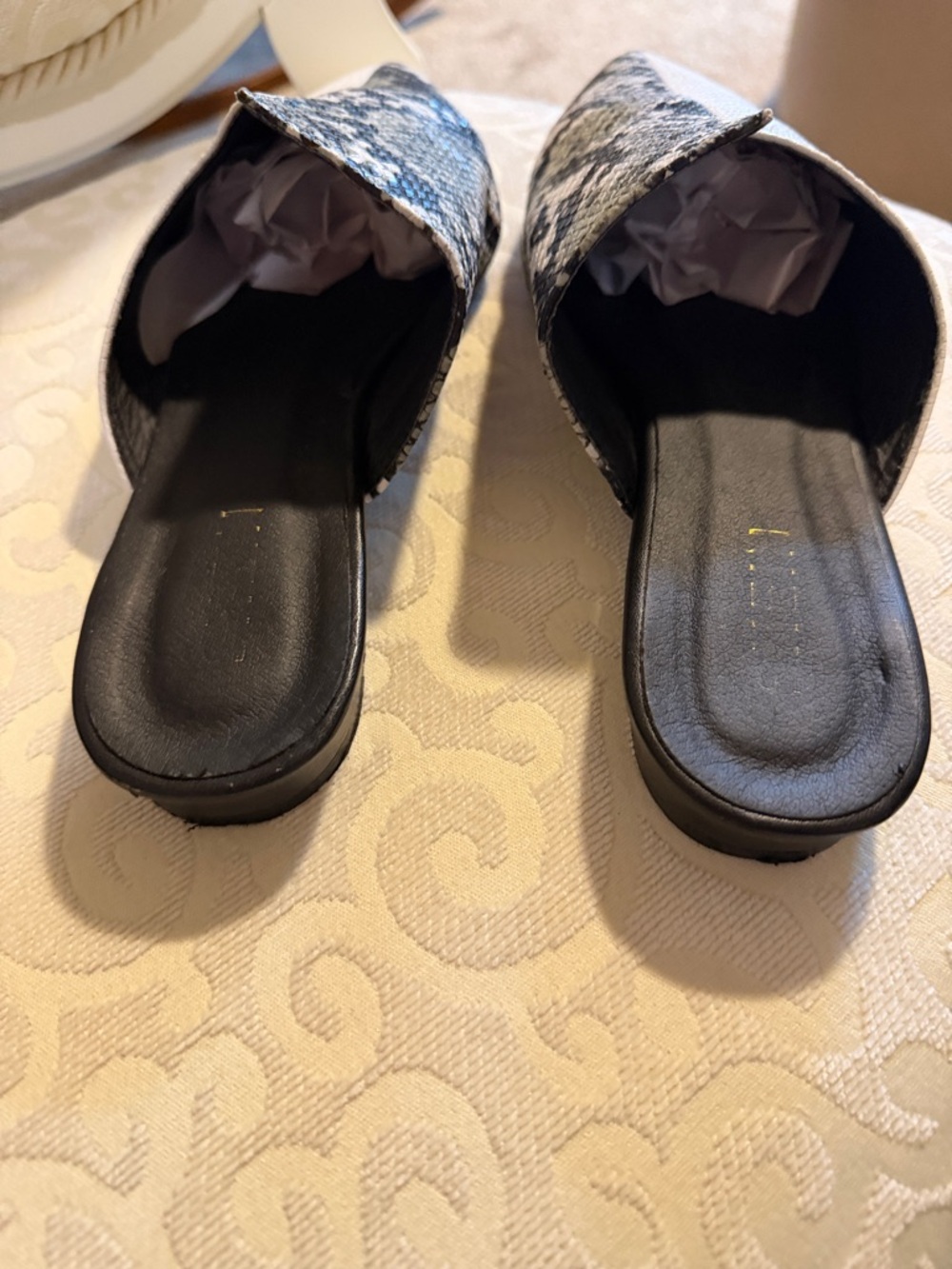 Snake-Print Pointed Mules - Picture 2 of 5